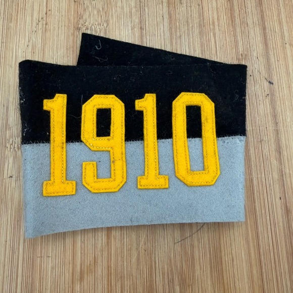 Other - Armband 1910 Wool Black and Yellow & Gray
